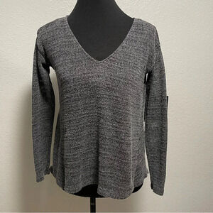 Aeropostale light weight grey vneck MEDIUM